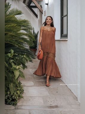 Zara  Wrinkled Embroidered Dress